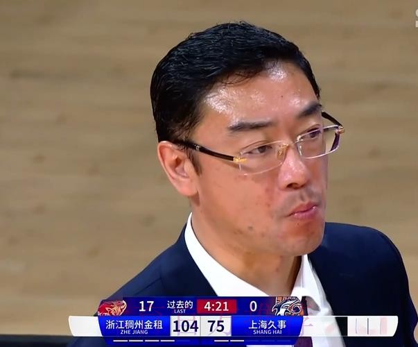 7分6板，正负值最高！600万先生硬了一回，球迷：除了空篮不中没黑点